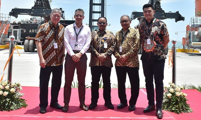 East Java Multipurpose Terminal opens for business_thumb